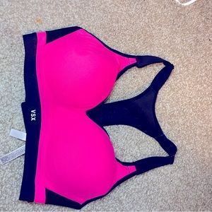 Victoria’s Secret sports bra pink